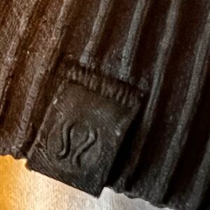 Lululemon ribbed Black Long Sleeve hoodie top